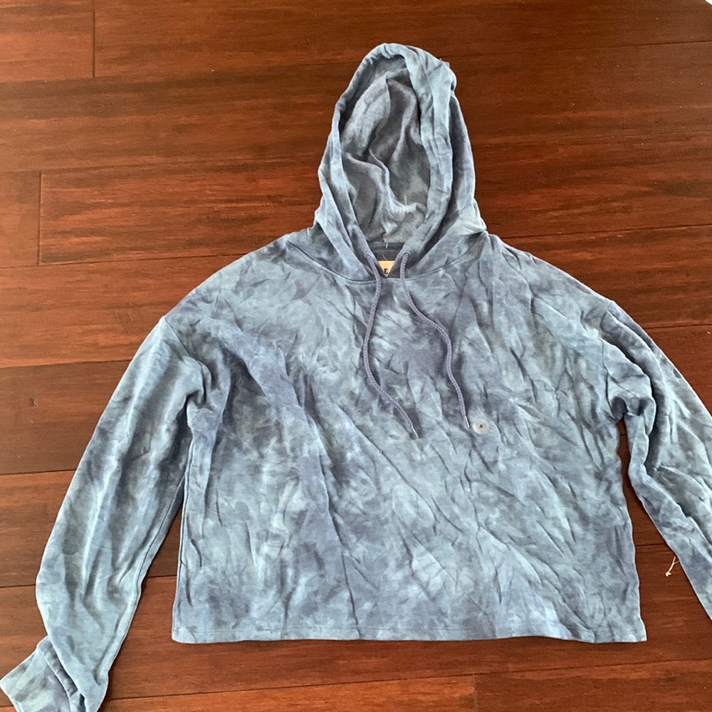 Blue tie die cropped hoodie